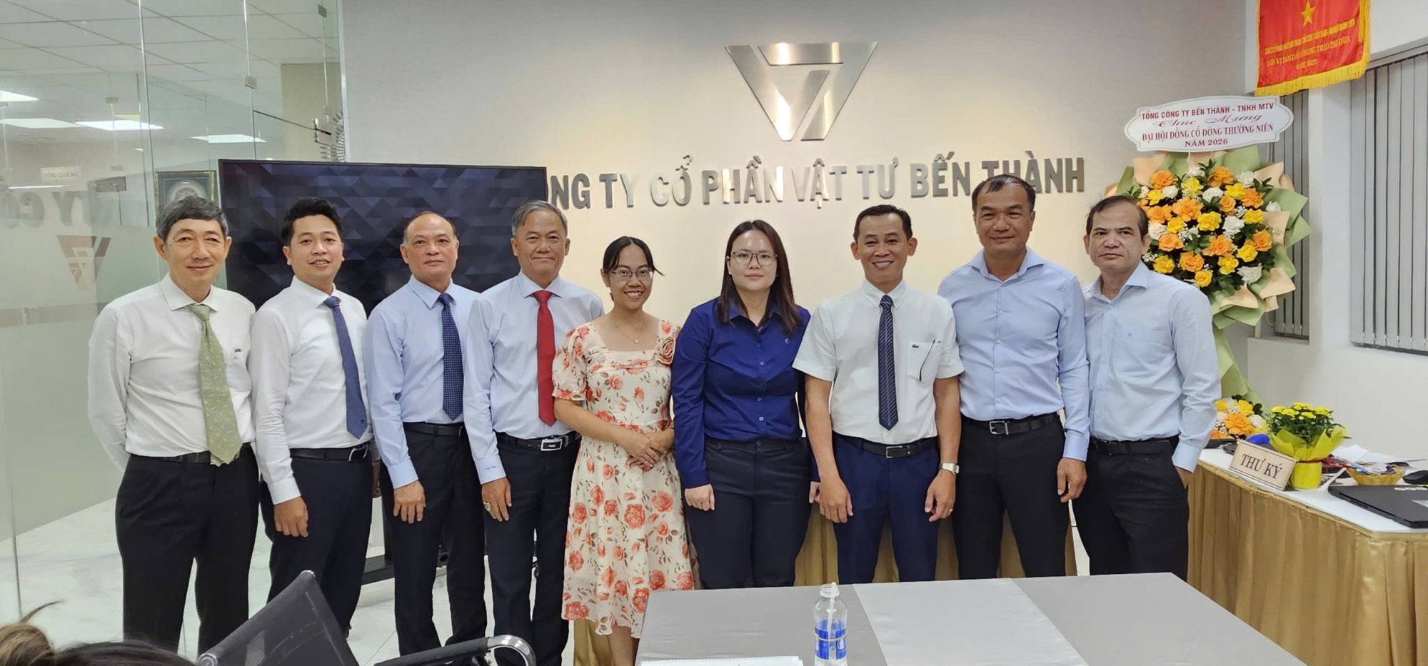 Banner trang cổ đông